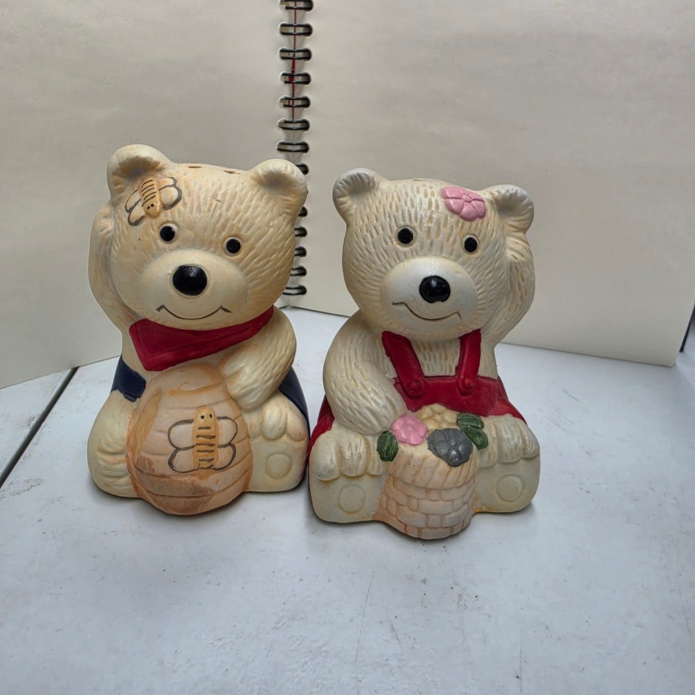 Vintage Ceramic Teddy Bear Salt and Pepper Shakers Honey Pot Flower Basket Set
